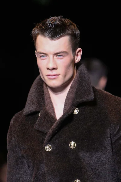 Look 106